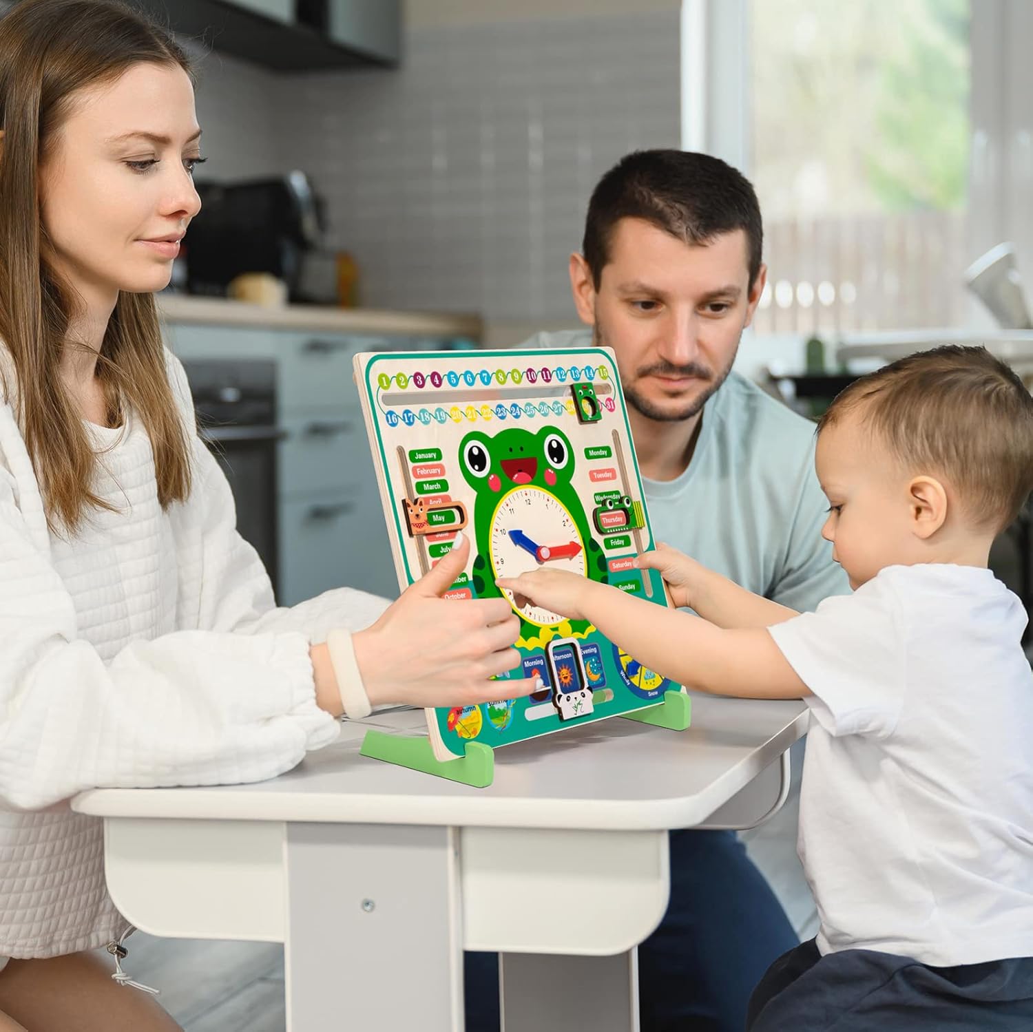 Calendrier éducatif en bois Montessori 7-en-1 – Horloge d’apprentissage interactive